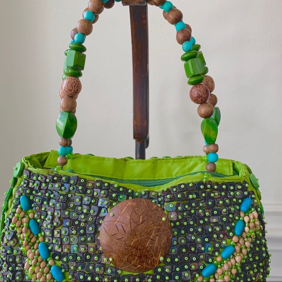 (1406) VINTAGE CEBU BEADED HANDBAG WITH WOODEN BEADS HANDLE - Picture 3 of 16